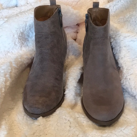 Franco Sarto Ankle Boots - Taupe - size 8.5M - Like New - Picture 2 of 6